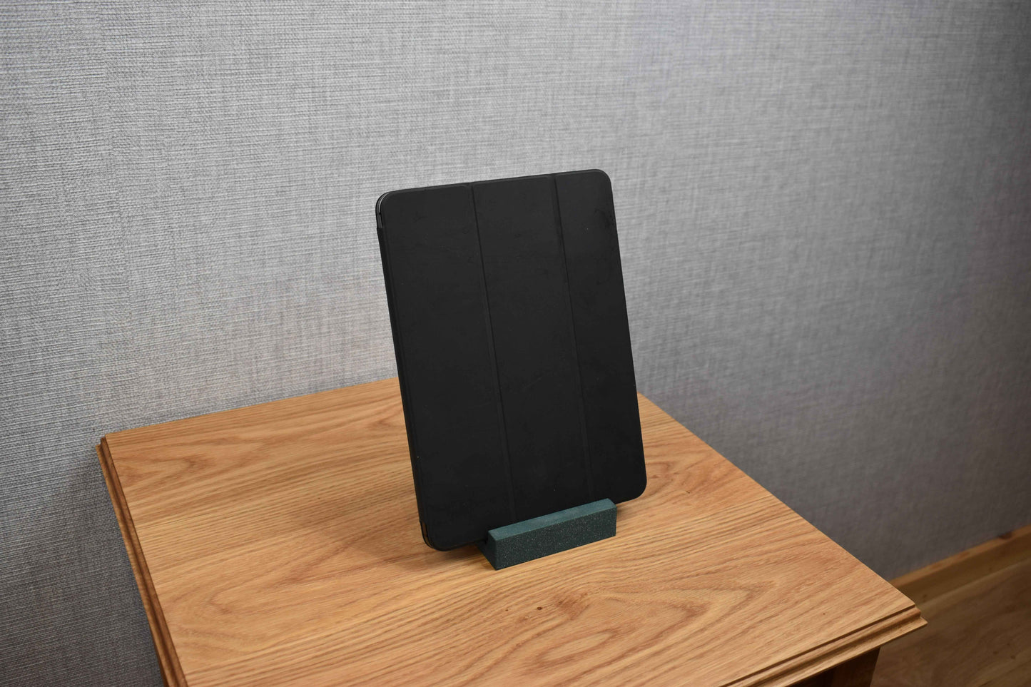 Green Sparkle Tablet Stand 3d Printed