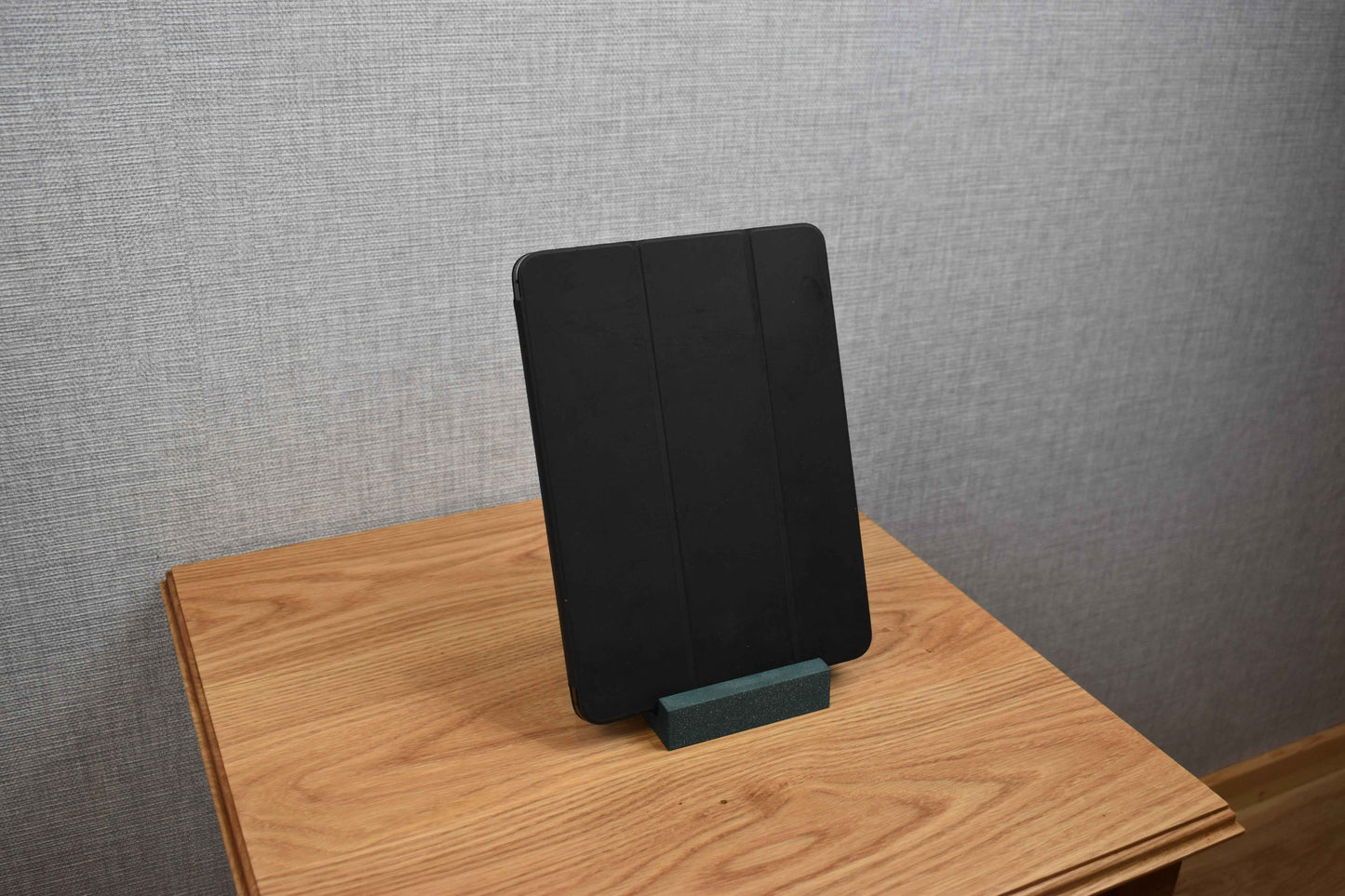 Green Sparkle Tablet Stand 3d Printed