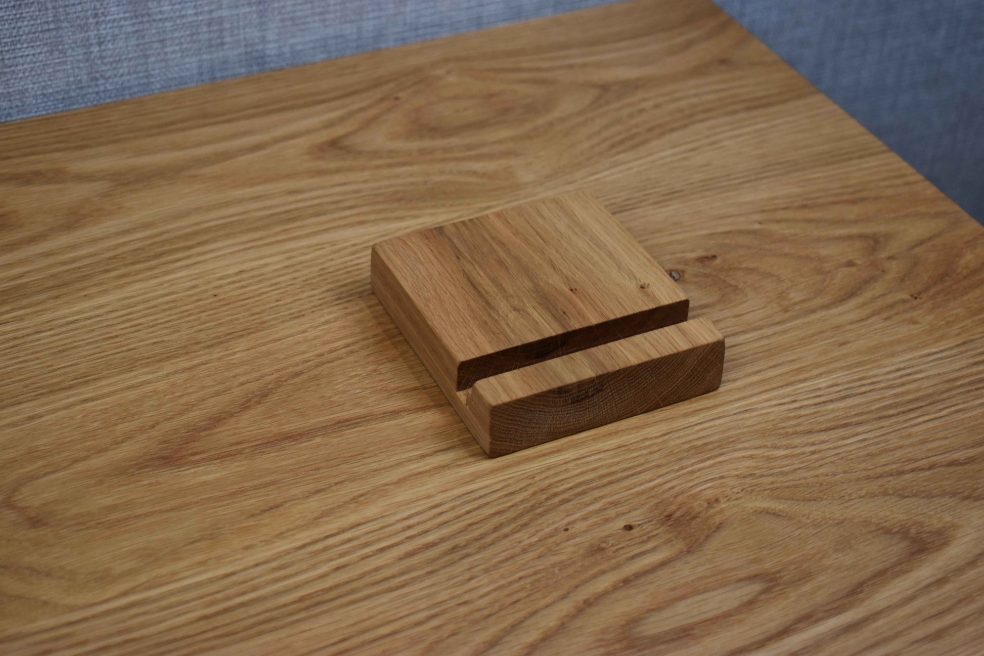Oak Tablet Stand