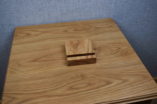 Ash Tablet Stand