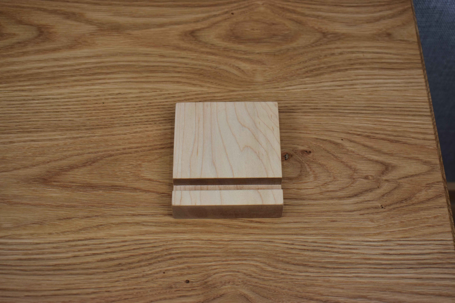 Maple Tablet Stand