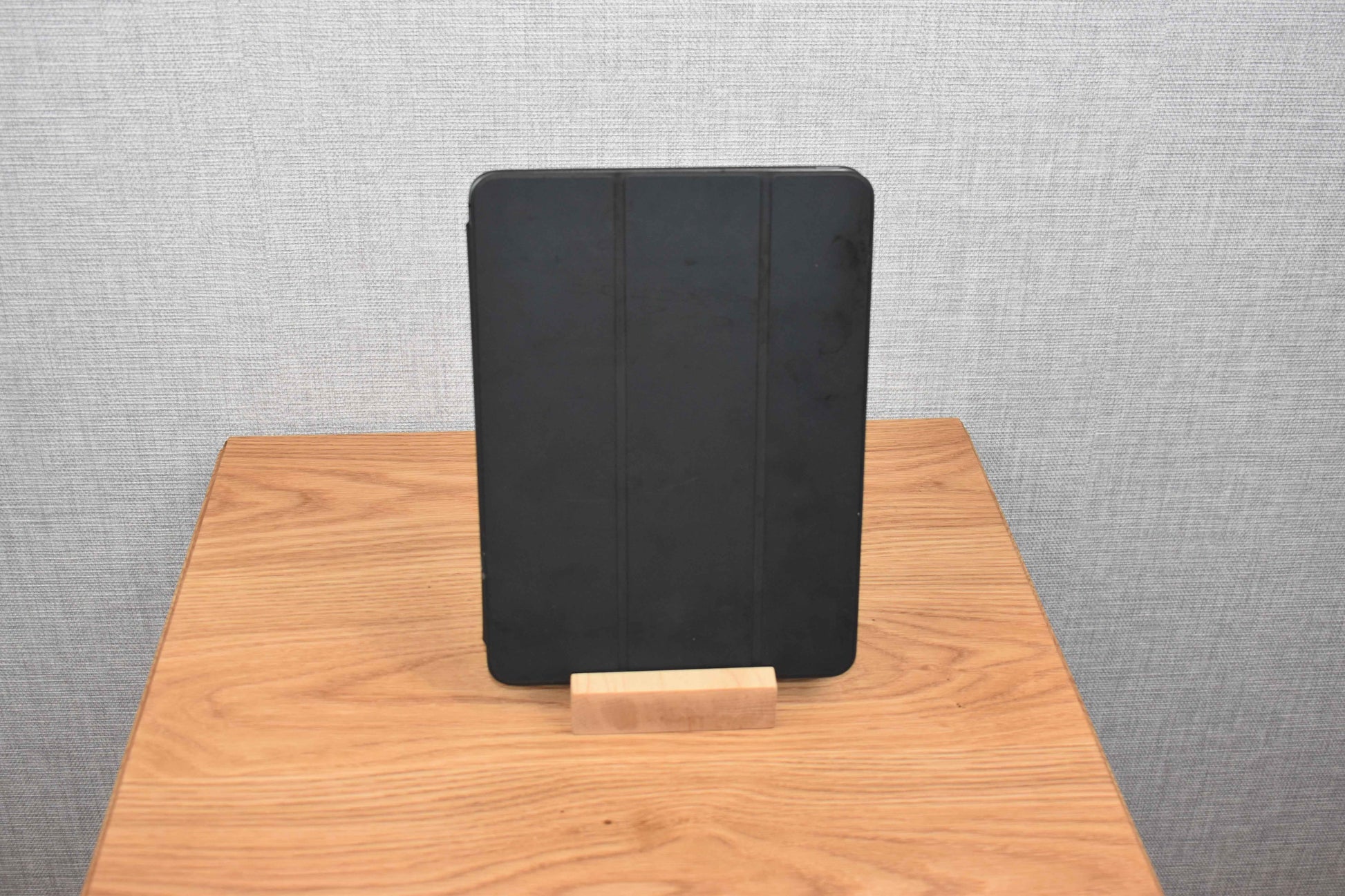 Maple Tablet Stand