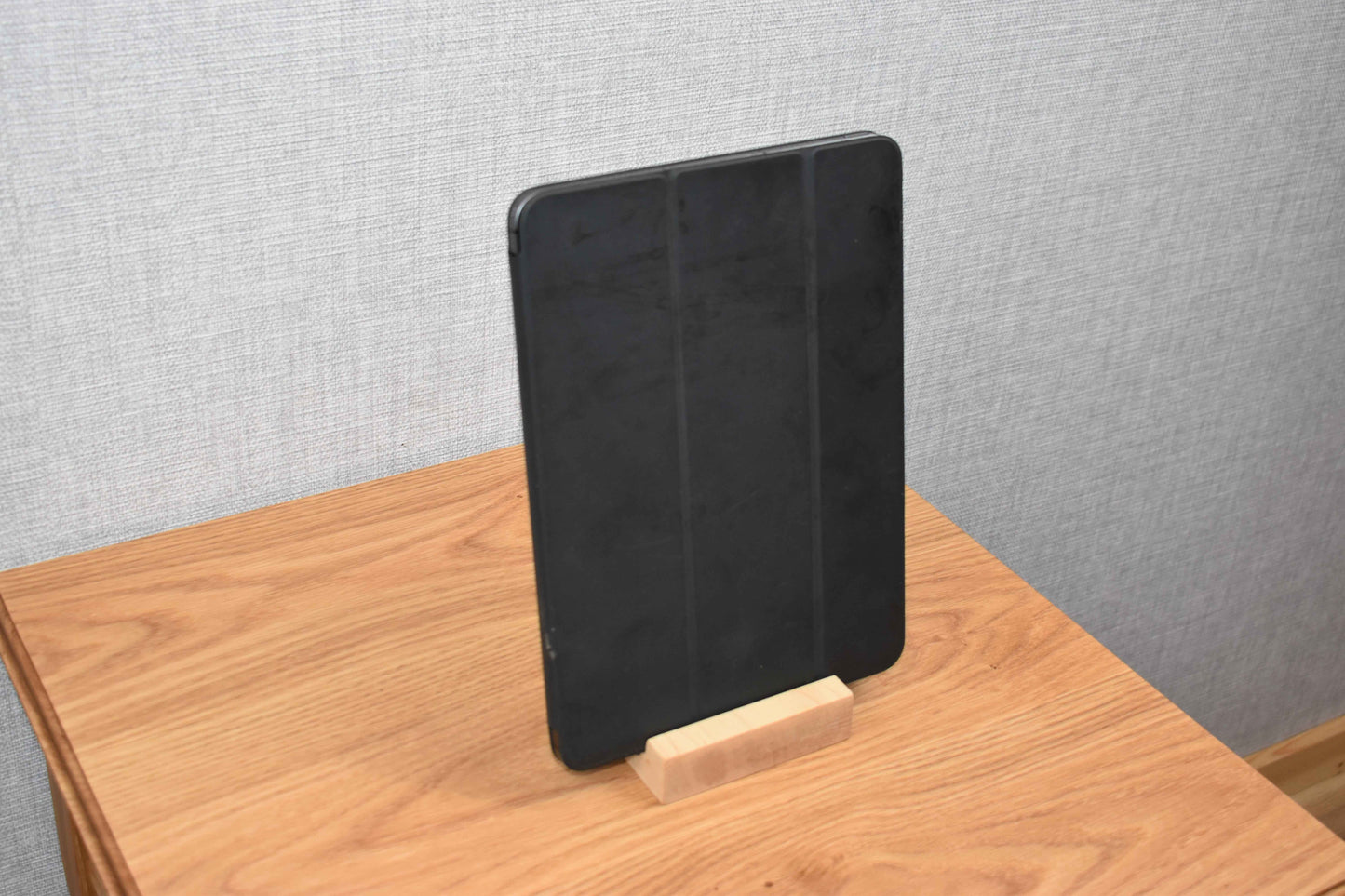 Maple Tablet Stand