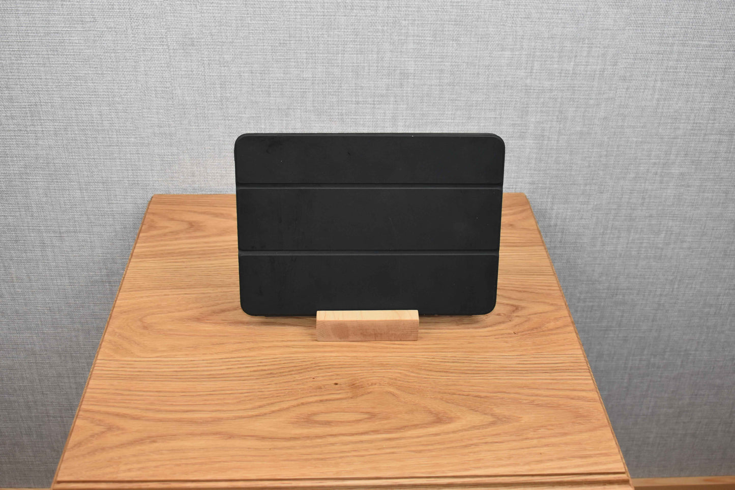 Maple Tablet Stand